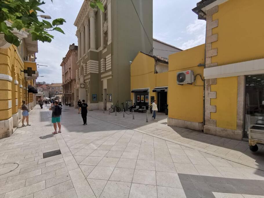 Teni Spalato Esterno foto